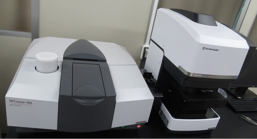 島津製作所製 赤外顕微鏡、フーリエ変換赤外分光光度計